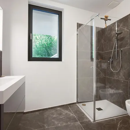 Residenza Dimora Privata With Pool Malcesine