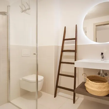 Residenza Dimora Privata With Pool Lägenhet Malcesine